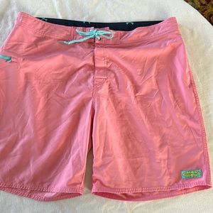 Mens vineyard Vines size 40 swimsuit